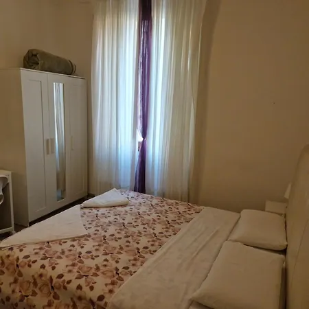 House In The Center-casa Nel Centro Della Citta Apartment Milan